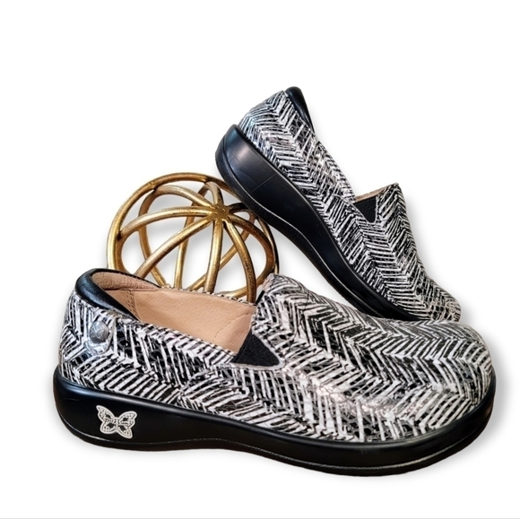 Alegria Keli Black & white Professional Nursing Nurse Work Shoes Flats Size 36 - Picture 17 of 17